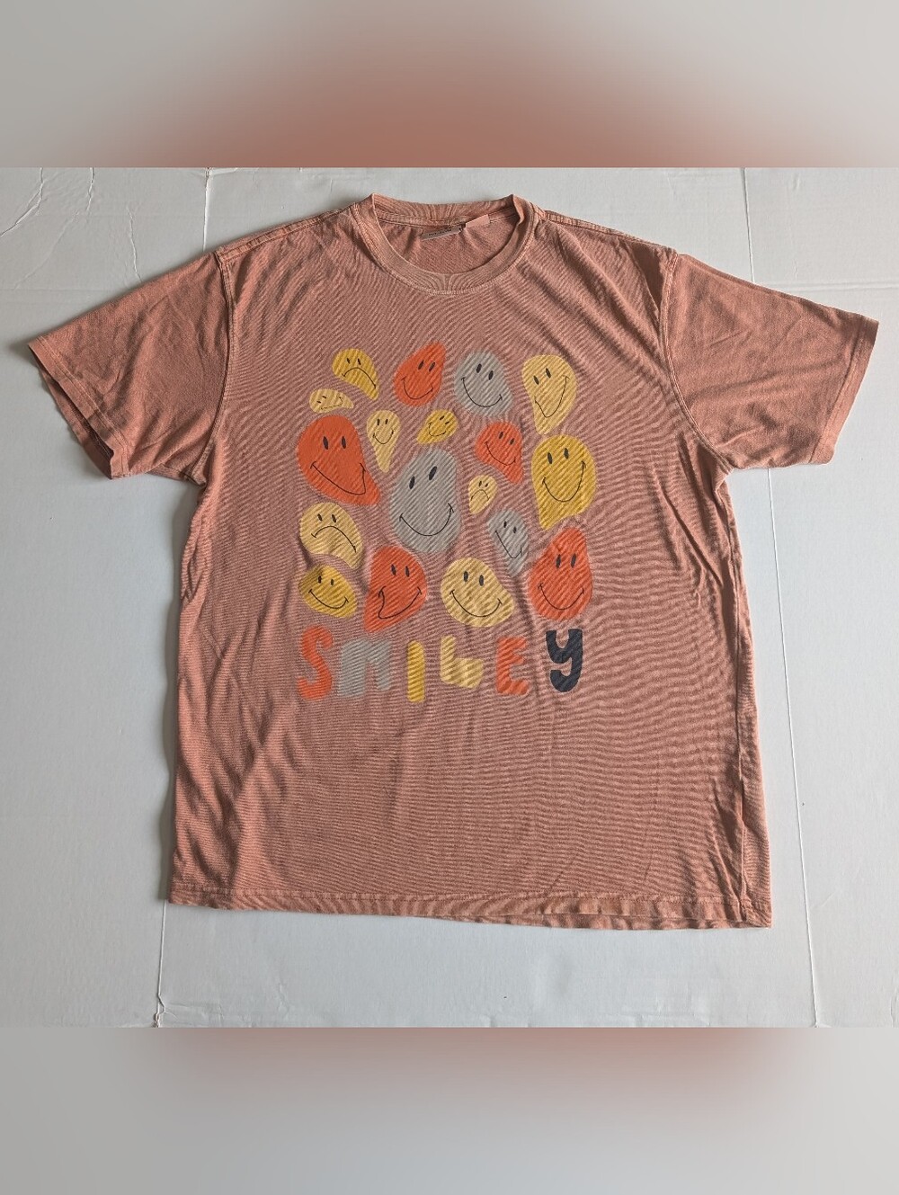 Cotton On Smiley Face Graphic T-shirt (L) |